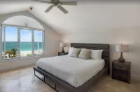 3 Bedroom Grace Bay Beachfront Penthouse at Grandview