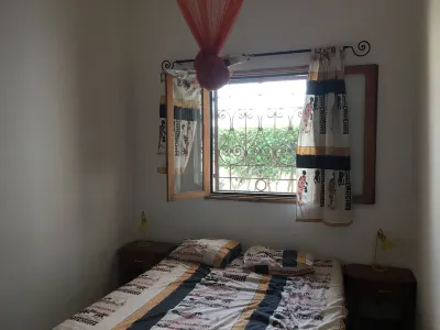 AkunaMatata:<br>Villa 6 people private pool and close to the beach Hotels in 