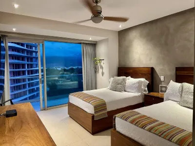Peninsula 2BR/2BA Pools&beach Hotel di 