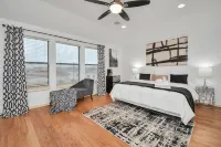 Spacious 3BR/ Medical Center/NRG/Texans/Galleria/Prime Location Hotels near iBurn