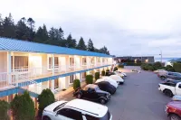 Ocean Crest Motel - Motels