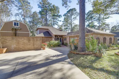 Dog-Friendly Cypress Vacation Rental w/ Lanai!