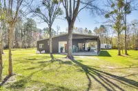 10 Mi to Biloxi Beach & Casinos! Peaceful Retreat - 2-Star
