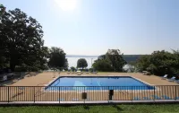 Kenlake State Resort Park - Pools