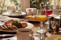 Seven Oaks Hotel - Frühstück
