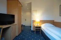 Hotel am Schlosspark , Wiesbaden Hotels in Walluf