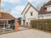 9 Church Farm Rise Hotels in 