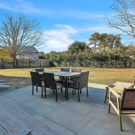 Charming 3br Home In Nantucket's Natural Beauty 3 Bedroom Home