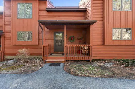 Uncas 16N - Spacious & Scenic Townhome townhouse