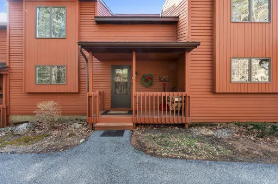 Uncas 16N - Spacious & Scenic Townhome townhouse