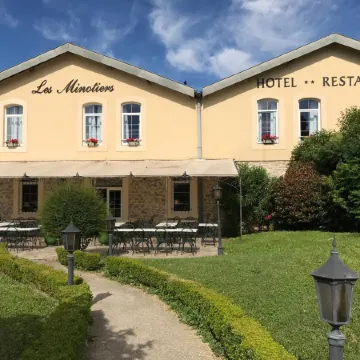 Logis Hôtel Restaurant les Minotiers