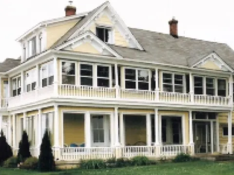 Governor's Mansion Inn Hoteles en Miramichi