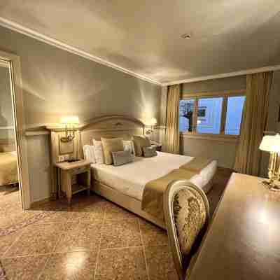 Hotel & Spa Bringué Rooms
