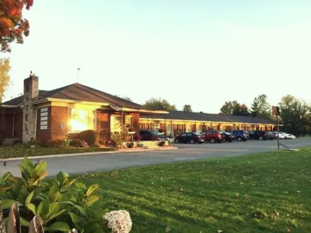 Park Place Motel & Suites Отели в г. Сентр Хэйстингс