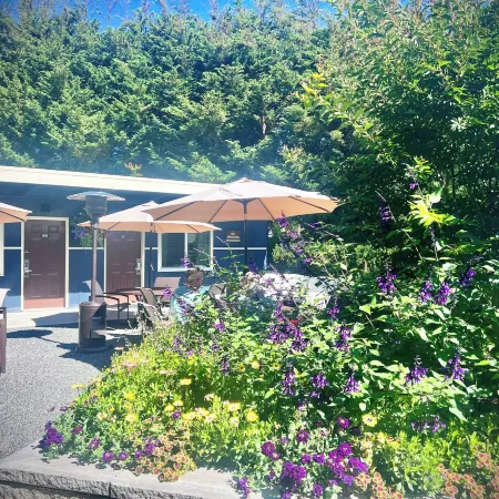 Earthbox Inn & Spa