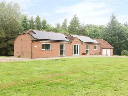 Heron Lodge Отели в г. Спилсби