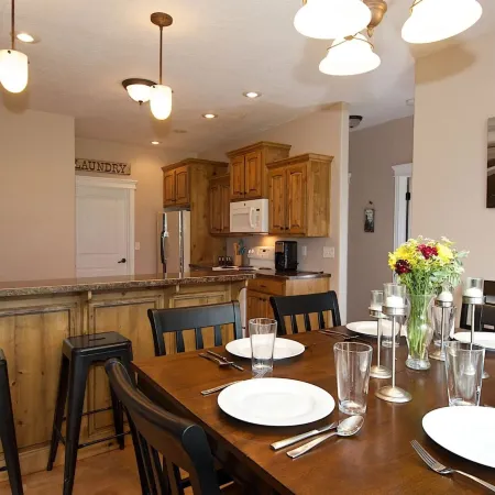 Teton Harmony by Kabino Hot Tub Pool Table Fire Pit Mtn Views 2 Levels 2 Living Rooms WiFi Grill