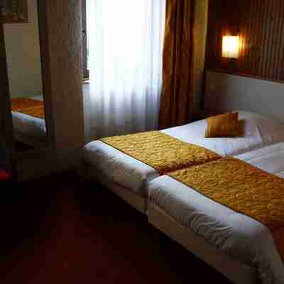 Hotel des Marquisats Rooms