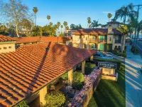 Castillo Inn at the Beach Hotels near Inspire
