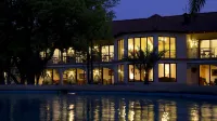 La Perla Hotel