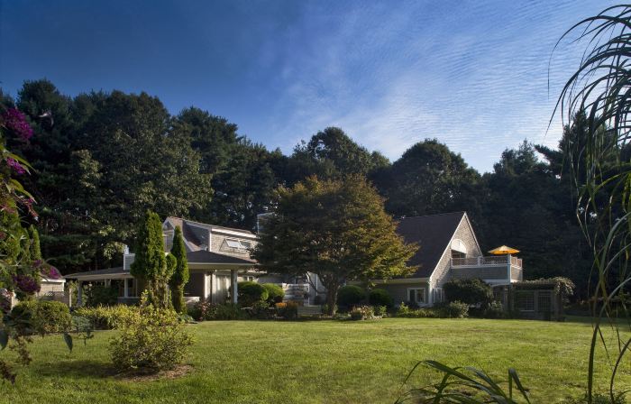 Abbey's Lantern Hill Inn