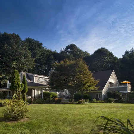 Abbey's Lantern Hill Inn