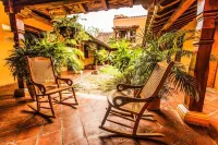 La Casa Amarilla