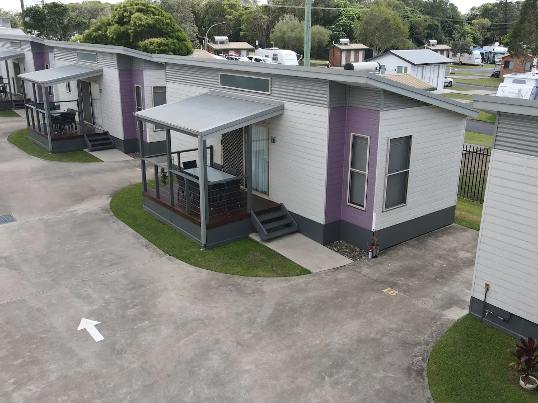 The Bowlo Holiday Cabins - Evans Head