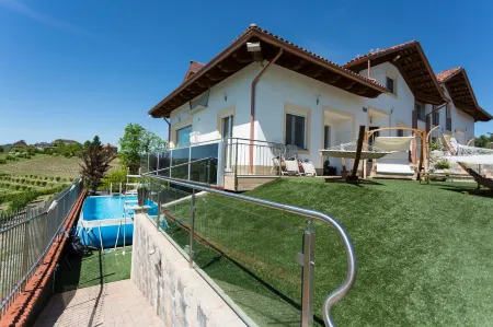 Wellness Suite Na' Canuna' Отели в г. Родди