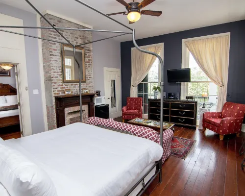 Rathbone Mansions New Orleans Hotels near Washington Square