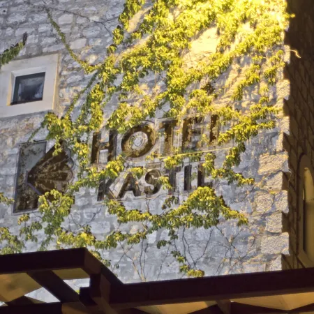 Newly Renovated Hotel Kastil