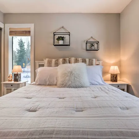 Modern Sunriver Home w/ Hot Tub: Ski, Hike & Bike!