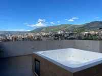 HighComfort with Skyline Views