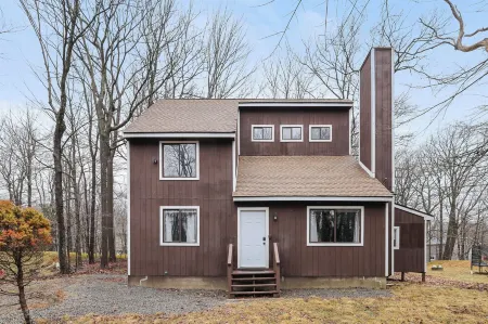 Fireplace~Hot Tub~Game Loft and Arcade~2 King Beds~Pet Friendly~Discounts