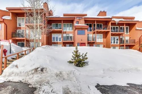 Mtn-View Gem with Community Perks in Silverthorne! - Wifi