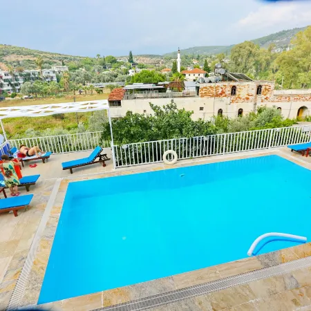 Zeybek 1 Pension