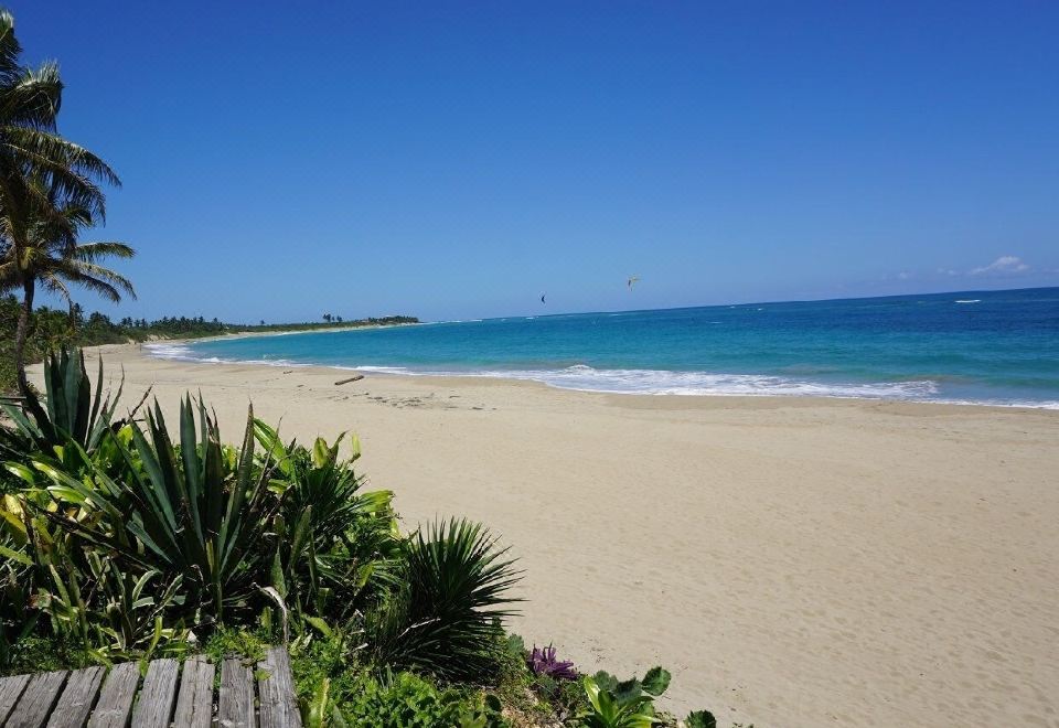 2 Bedroom 'Bird Watching Vacation' Villa - Housity
