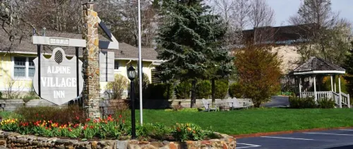 Alpine Village Inn Hotels in Blowing Rock
