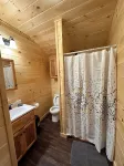 Green Cabin in Surry close to Acadia and Bar Harbor