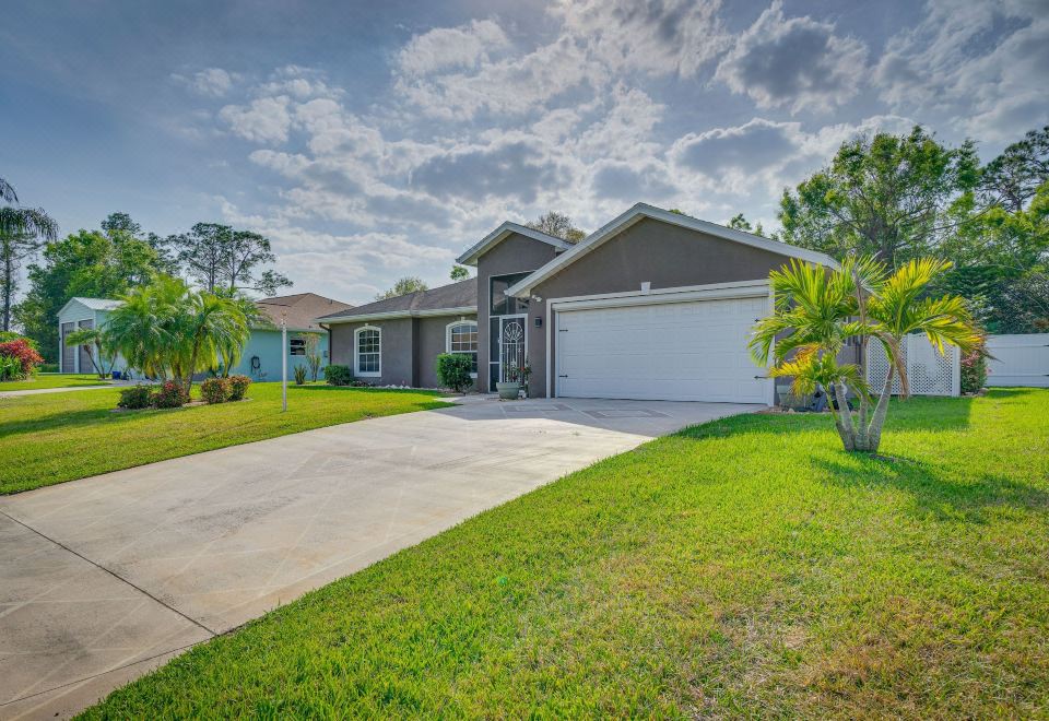 Hotel Vacation Rental w/ Lanai & Grill in Sebring!, Exterior, Hotel Exterior