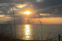 Dania Beach Home w/ Grill: 2 Mi to Boardwalk!