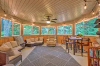 Peaceful Forest Retreat by Mt Baker Slopes! - Homestays