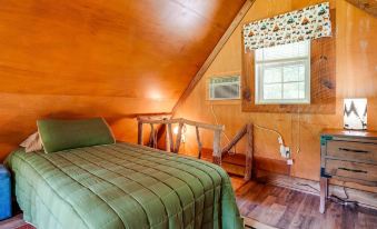 Cozy Georgia Abode w/ Deck, Fire Pit & Lake Access