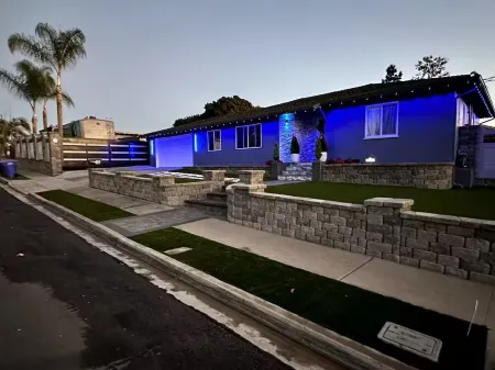 Welcome to SD Cozy Home - A Отели рядом с достопримечательностью «Dr J's Elegant Reflections Med Spa»