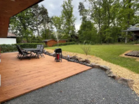 Quietly located modern vacation accommodation with a view of the Edersee National Park