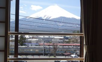 Kawaguchiko Station Inn