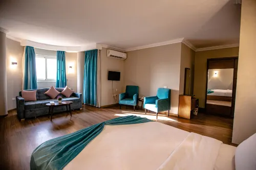 PYramDs Oasis View Hotel فنادق في زاوية أبو مسلم