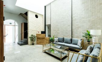 La Puerta de Palacio - Adults Only