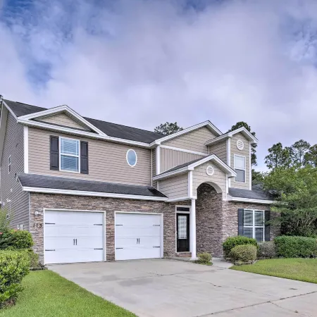 Spacious Pooler Home w/ Family-Friendly Perks