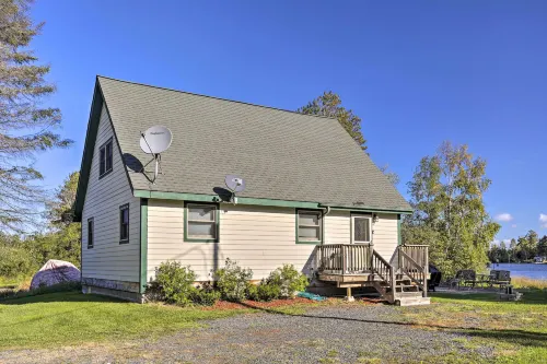 Hurley Lakefront Hideaway w/ Fire Pit & Dock! - Parkering